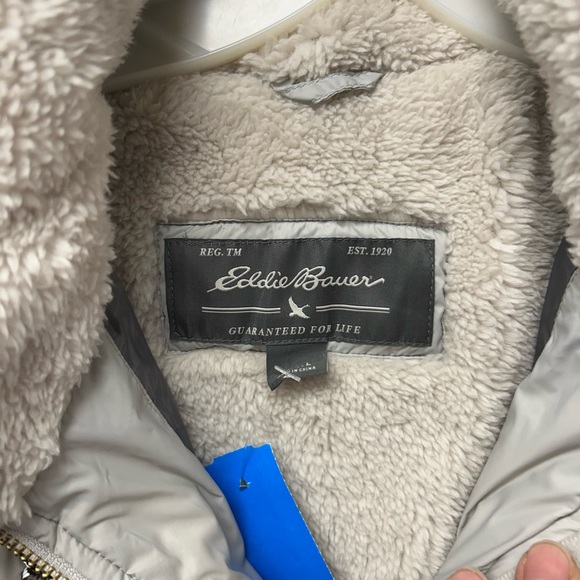 Eddie Bauer Women's Quilted Puffer Jacket - Cream and Gray - Picture 2 of 8